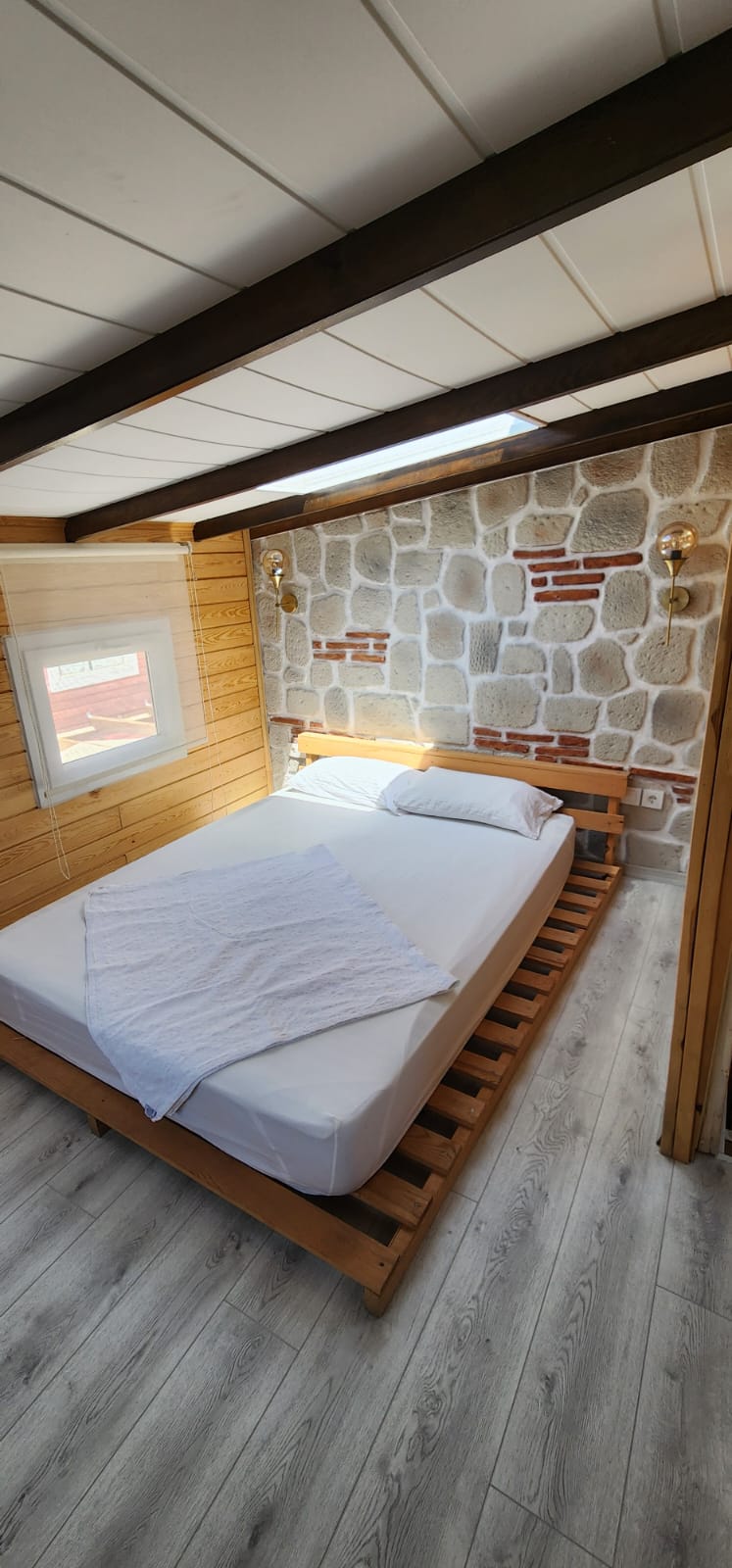 İkinci yatak odası